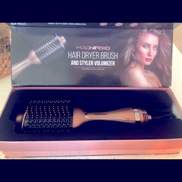 Magnifeko Other - Magnifeko Hair Dryer Brush and Volumizer - Brand new in box